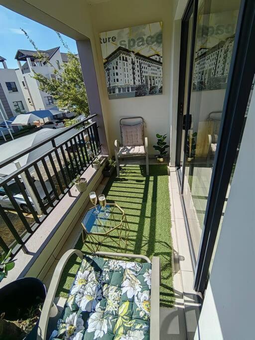 Classy And Cosy Apt - Dainfern Sandton Bagian luar foto
