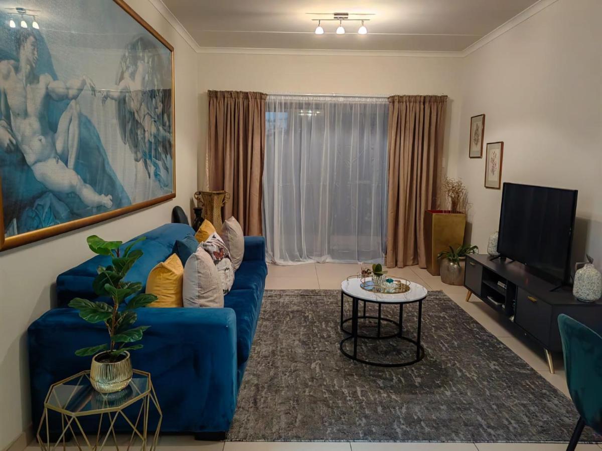 Classy And Cosy Apt - Dainfern Sandton Bagian luar foto